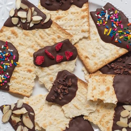 https://www.fodmapeveryday.com/wp-content/uploads/2019/04/closeup-of-low-FODMAP-chocolate-covered-matzoh-500x500.jpg