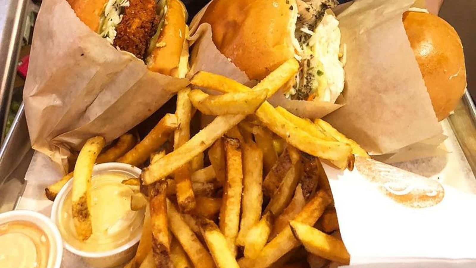 saus+boston+fries+and+sandwiches+(1).