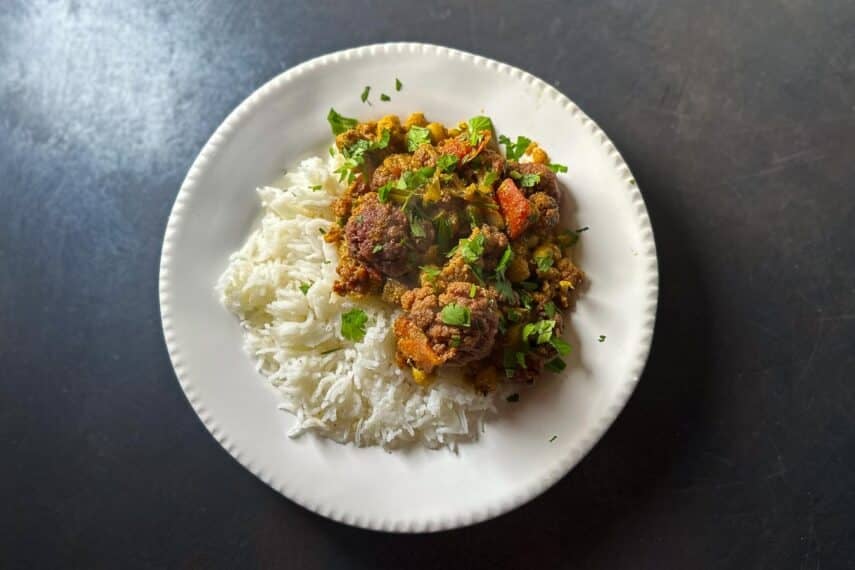 low FODMAP Purple cauliflower and Chickpea Curry.